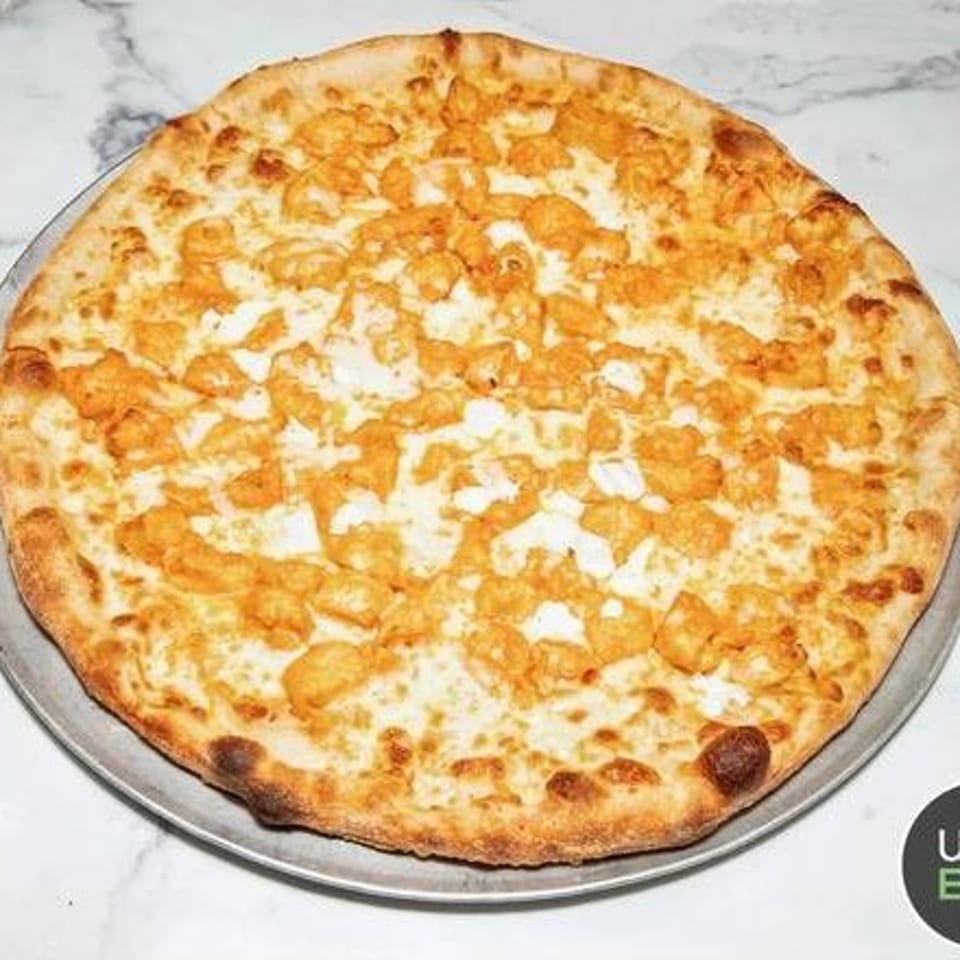 Buffalo Chicken Pizza Delight