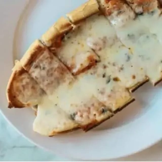 Garlic Bread with Mozzarella.