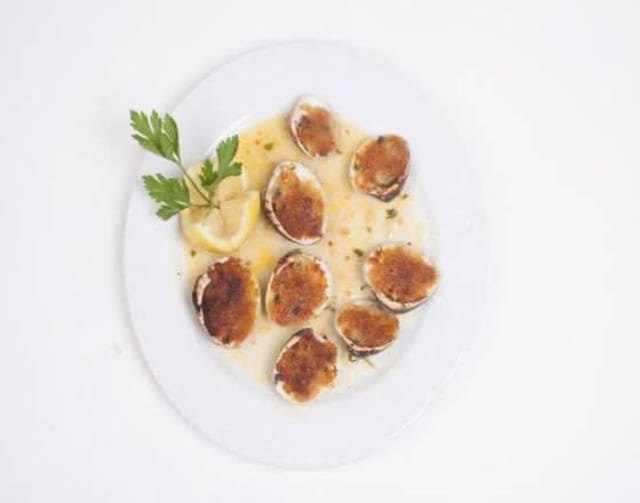 Baked Clams Catering.